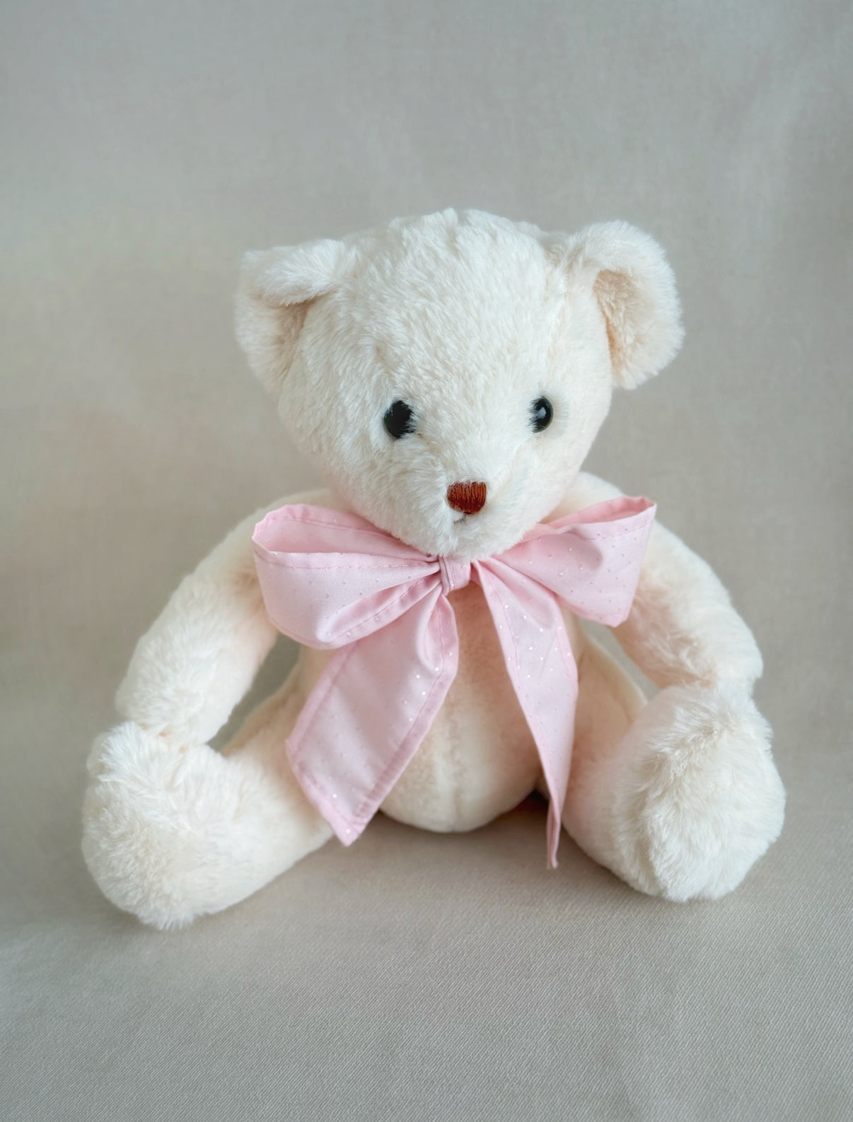 Oso de peluche blanco con listón rosa, personalizable, ideal para regalo de nacimiento